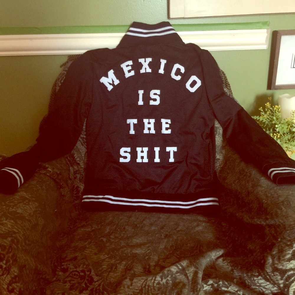 Mercadorama Mexico is the shit jacket